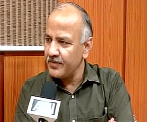 manish sisodia asks bjp why there is race of giving clean chit to jaitely