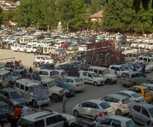 The parking lot will be canceled six contracts without tender
