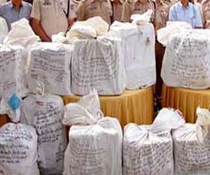 constable of panjab police caught in drug smuggling