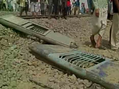 Train accident in Kaushambi 4 killed , several injured
