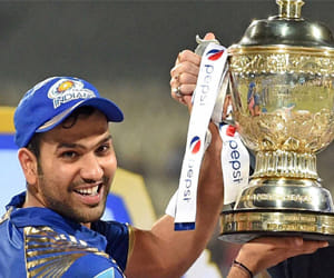 LIVE:chennai super kings vs mumbai indians, ipl 8