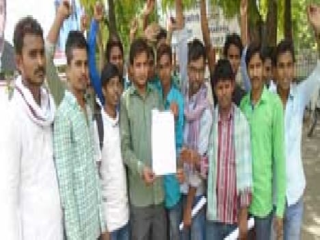 Scholarships for students from DM
