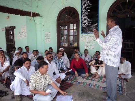 Muslims perform Kalktret people.
