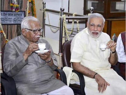 sp worker protest against narendra modi