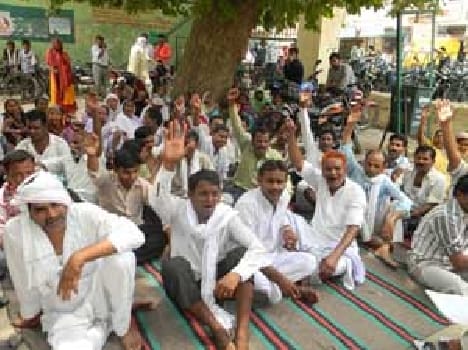 Municipal workers on strike