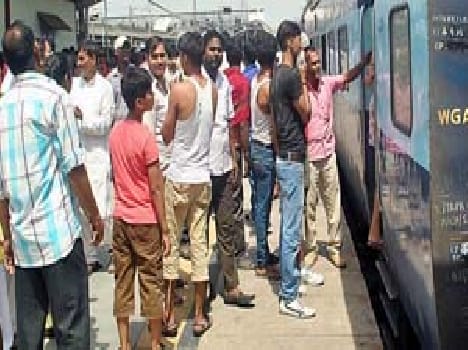 Kolkata , Godaan Express AC fail , furore