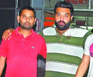 police entered in punjab university hostal, arrested boys