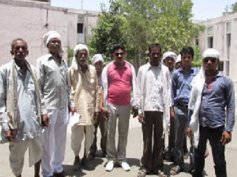 Purchasing Center on the charge of arbitrary charges