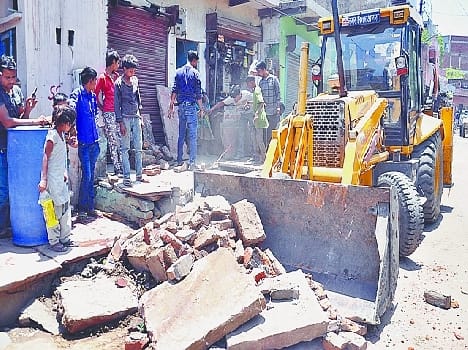 Encroachment demolition in kamlanagar by agra nagar nigam team