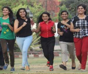 CBSE 10th class result publishd, haryana daughters again top
