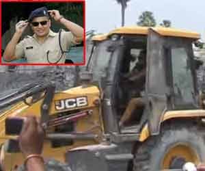 Rohtash Police SP drove the JCB itself transcends demolished