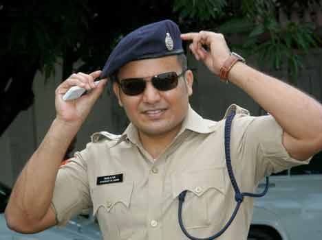bihar ips shivdeep lande save newborn girls life