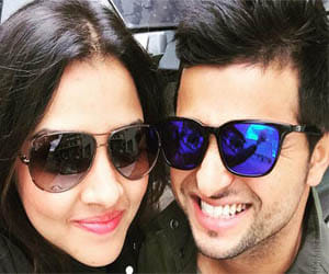 cricketer Suresh Raina, wife Priyanka and ‘love wave’ in Paris