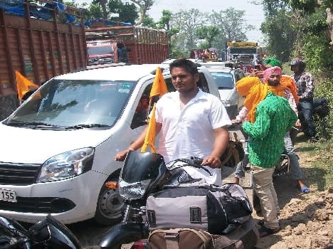 Preventing trucks carrying pilgrims jammed imposed on