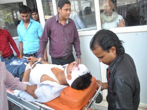 clash in veterinary university