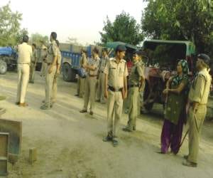 firing in haridwar, fir on congress MLA champion.