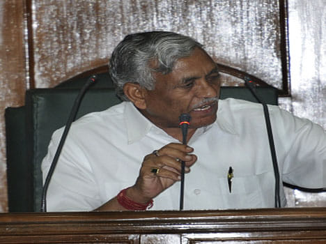 Bailable warrant issued against the speaker canceled.