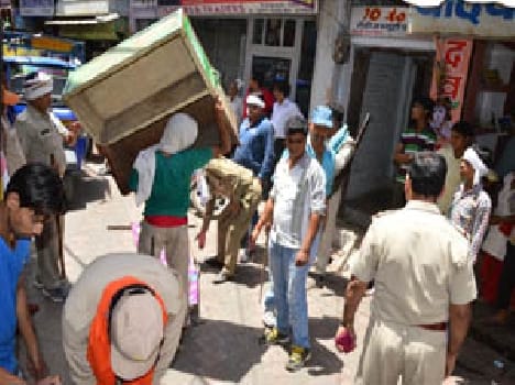 Manik Chuk se hataya atikraman