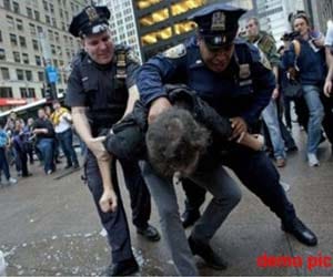 US police kills two people every day.
