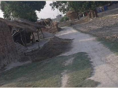 Bomb attack on SDM in Gonda.