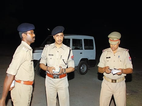 Armapur lashed the shot - bomb , six injured