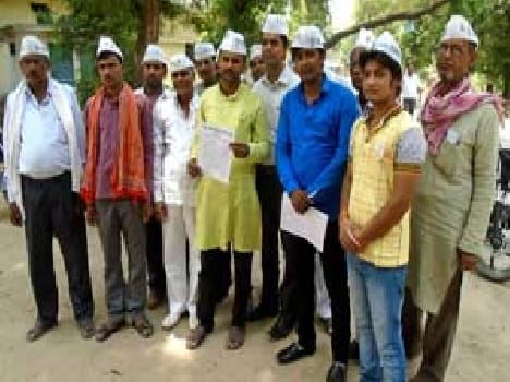 AAp workers demands rollback of extended fare