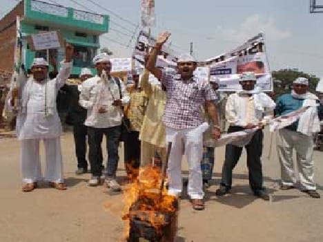 You blew workers effigy of Railway Minister