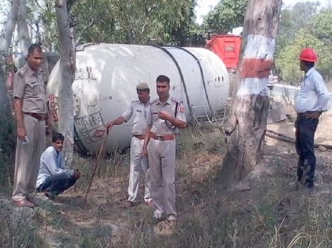  LPG tanker overturned gas leaks full disclosure