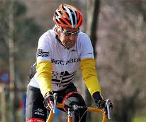us secretary of state john kerry hospitalised after bicycle crash