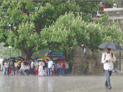 rain in himachal.