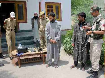 LeT Decree,  stop mobile services in kashmir