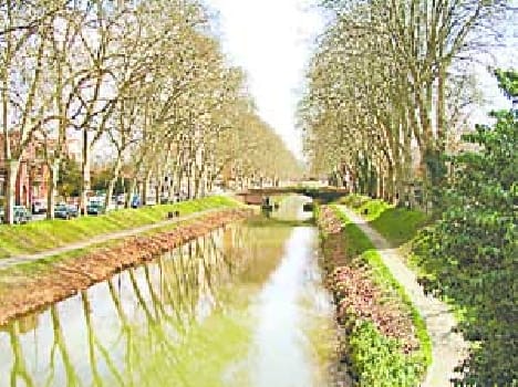 There is no water in the canal