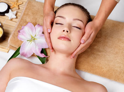massages are the best way to cure the pain