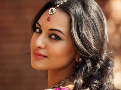Sonakshi Sinha: Shahid invites me for his wedding, I’ll surely go