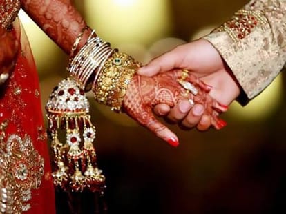 father-in-law kissed the cousin, girl refuses to marry