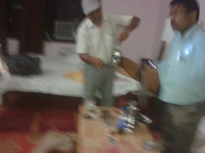 a girlfriend killed his lovers in hotel room in up