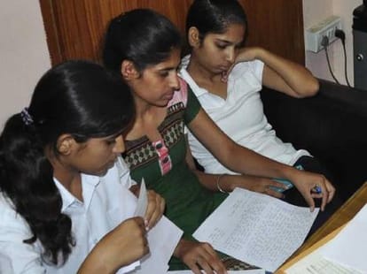 porn photo of rohtak sisters viral on social network whatsapp 