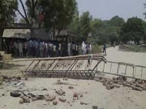 A blockade to protest the murder of businessman