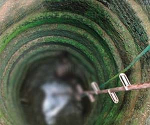 girl jumps into well after being caught with her lover in uttar pradesh