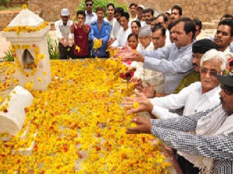 Tribute to Gus Khan , Khudabksh and Motibai