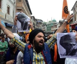 protest in kashmir against jammu violence