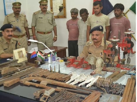 Make Aslha four arrested kingpin absconding