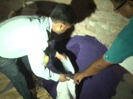 Held in the plaza fake fertilizer, Pesticide factory