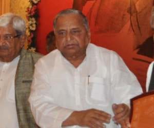 Mulayam tells a story when he get failed in English.