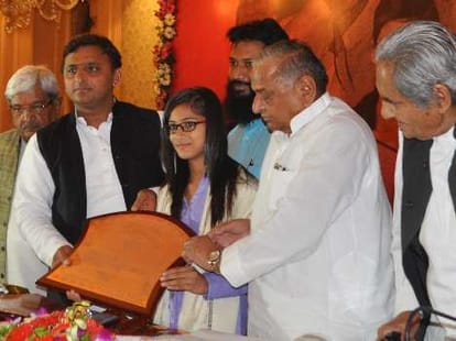 Mulayam tells a story when he get failed in English.