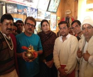smriti irani visit gangotri and yamunotri dham.