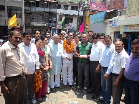 Barakoti welcomed by the workers