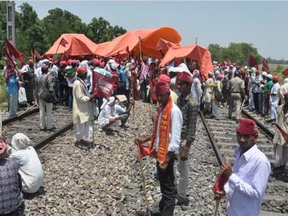Nishads protest for reservation in Gorakhpur.