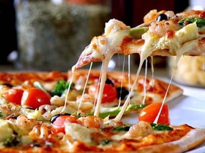 now pizza and burger will be available in trains