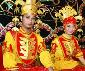 tradition where newlyweds aren't allowed to use toilets